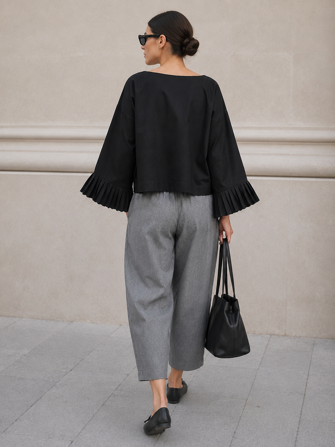 PLISSÉ BLACK T-SHIRT - Image 3