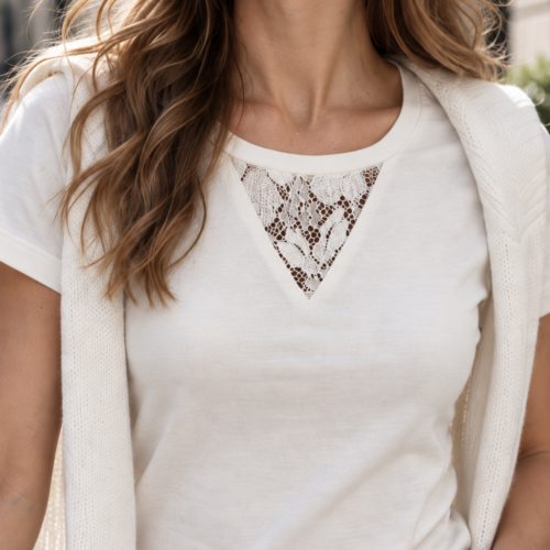 Lace Detail Top – törtfehér csipkebetétes póló